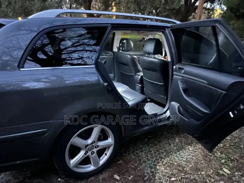 Toyota Avensis 2007 Noir