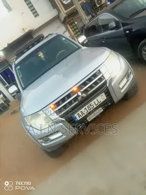 Mitsubishi Pajero 2015 Gris