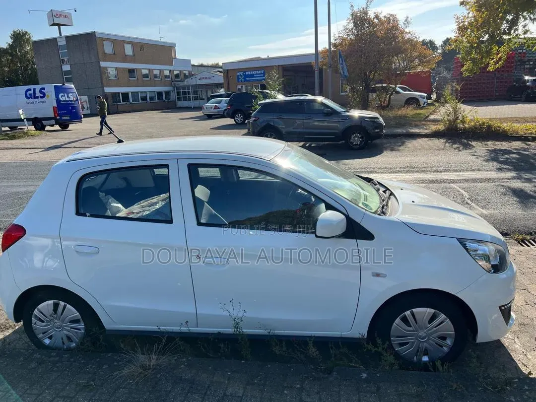 Mitsubishi Spacestar 2019 Blanc