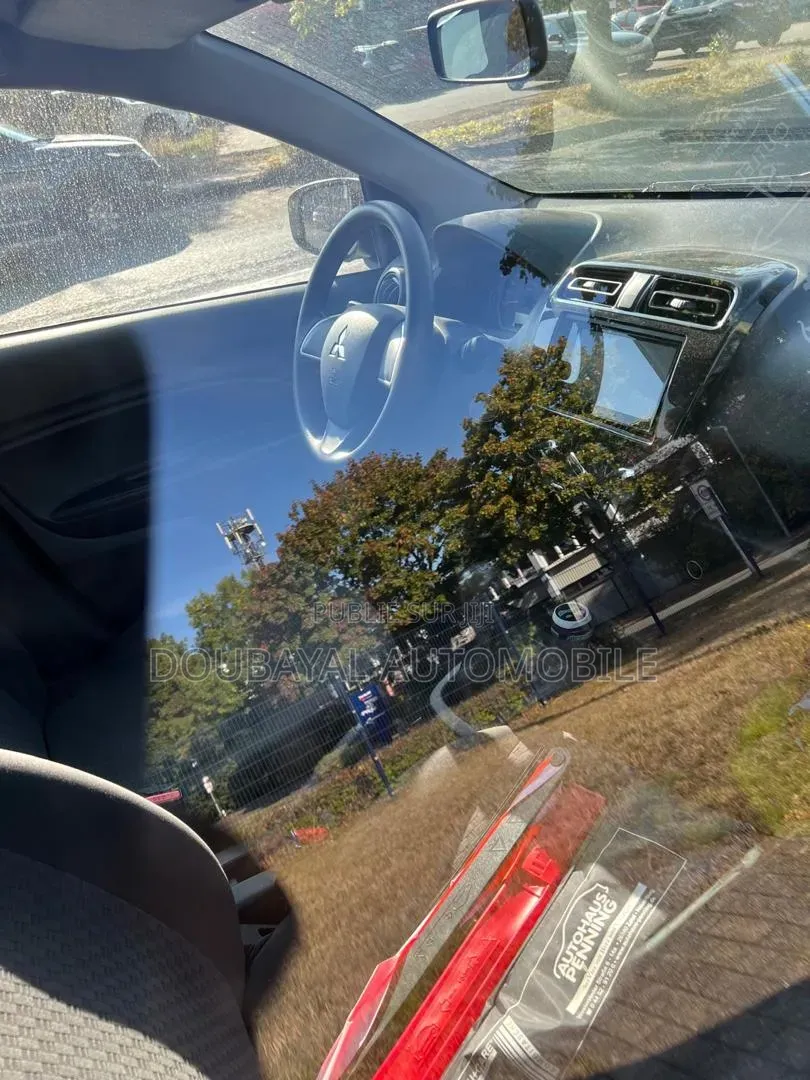 Mitsubishi Spacestar 2019 Blanc