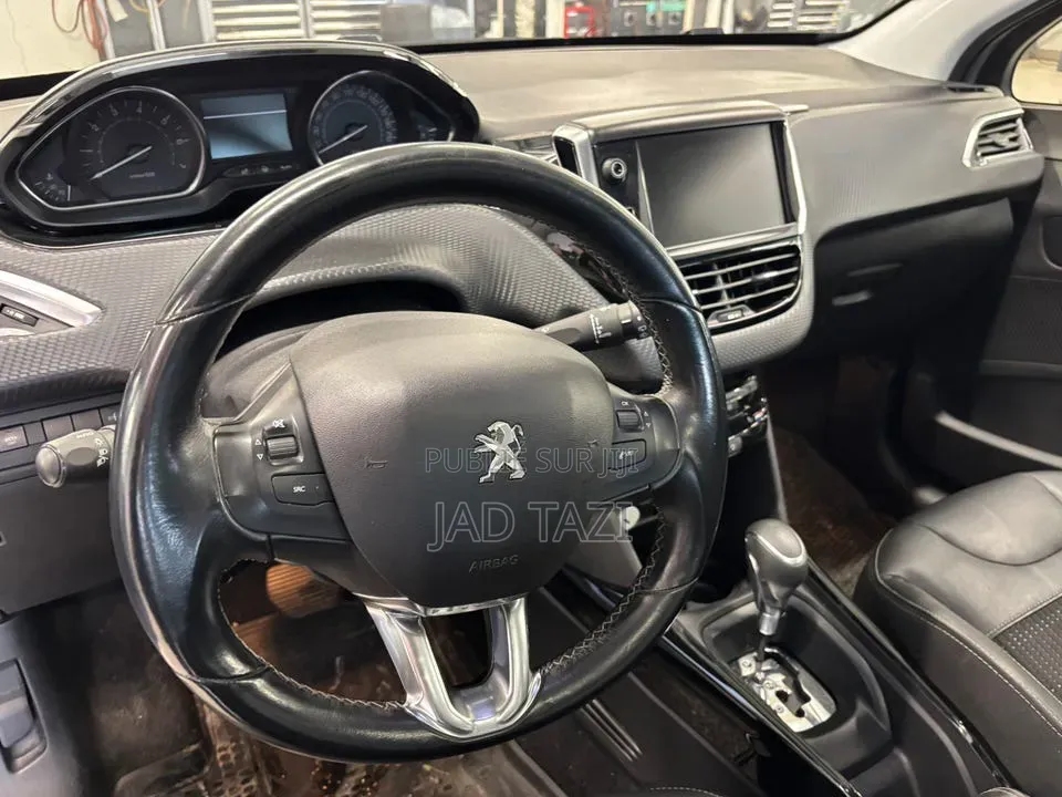 Peugeot 2008 2018 Gris