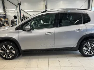 Peugeot 2008 2018 Gris