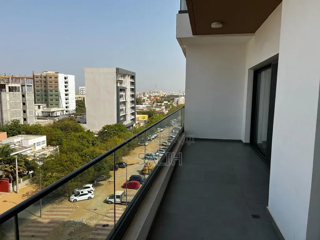 Meublé 3chbre Appartement dans Salih-Immo Et, Fann-Point E-Amitié