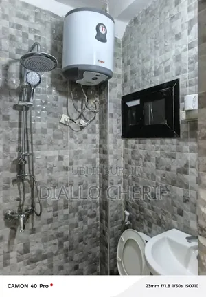 Meublé 1chbre Studio dans Diallo Appartement, Ngor à Louer