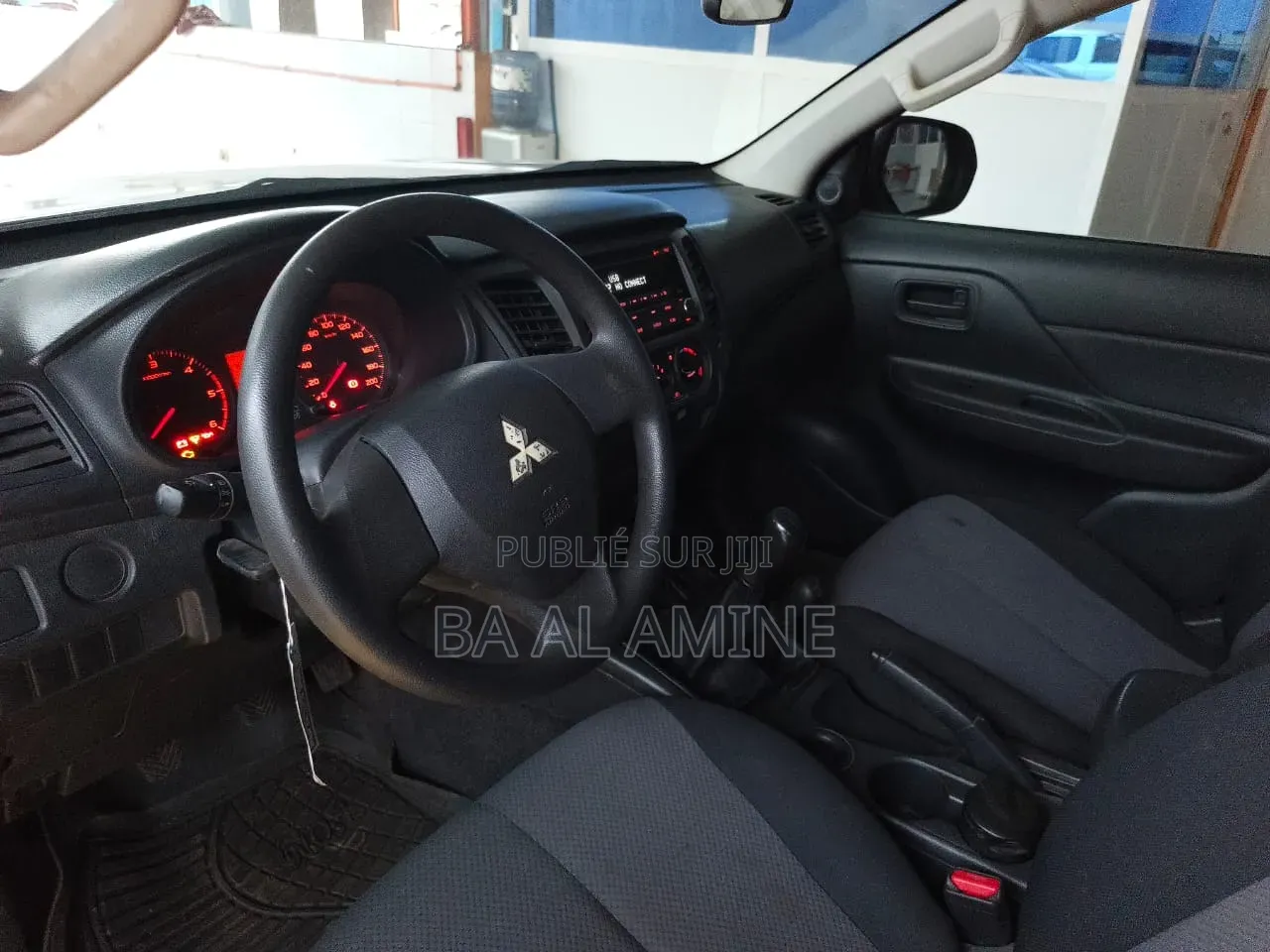 Mitsubishi L200 2022 Gris