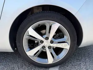 Peugeot 308 2017 Gris