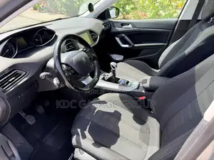 Peugeot 308 2017 Gris