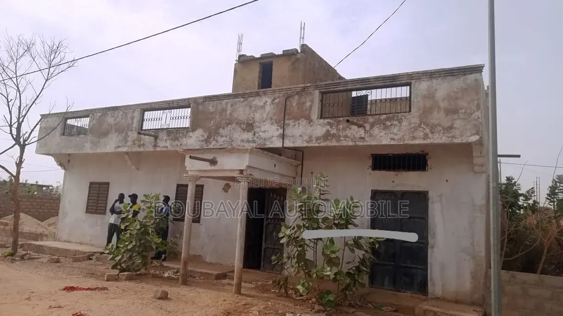 3chbre Villa dans Mbour Mor Lam, Thiès Sud à Vendre