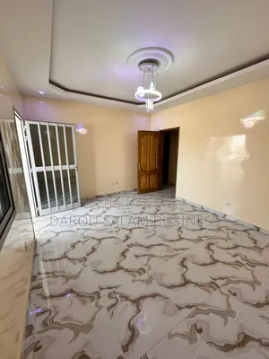 2chbre Appartement dans Grand Yoff à Louer