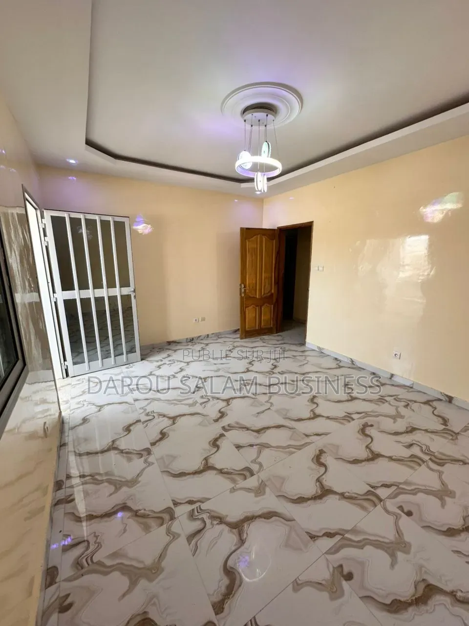 2chbre Appartement dans Grand Yoff à Louer