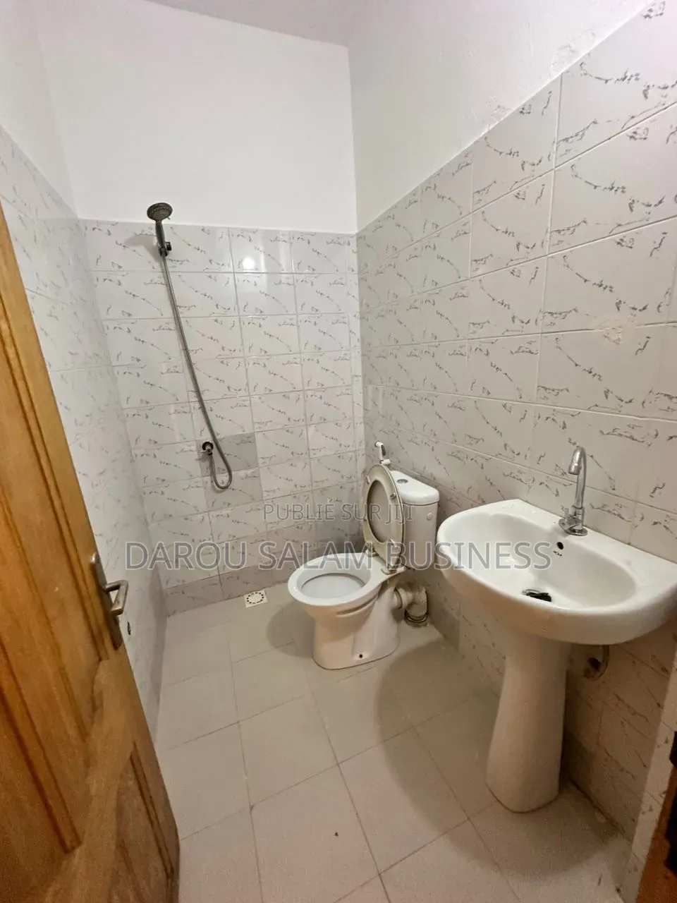 2chbre Appartement dans Grand Yoff à Louer