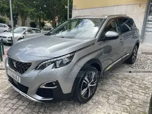Peugeot 5008 2018 Gris