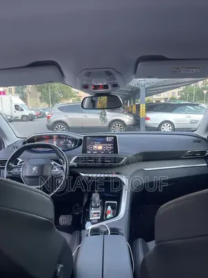 Peugeot 5008 2018 Gris