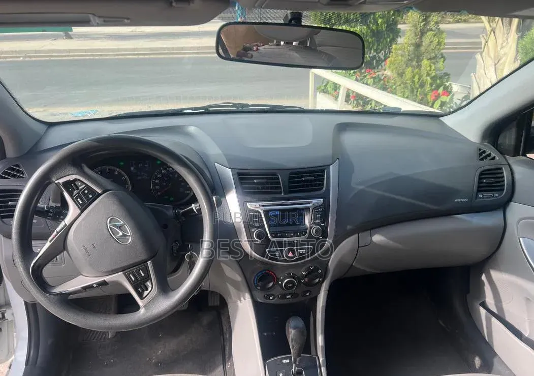 Hyundai Accent 2016 Blanc