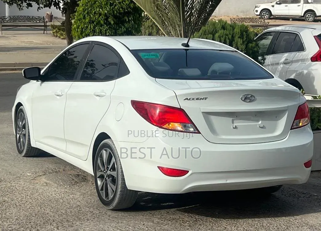 Hyundai Accent 2016 Blanc