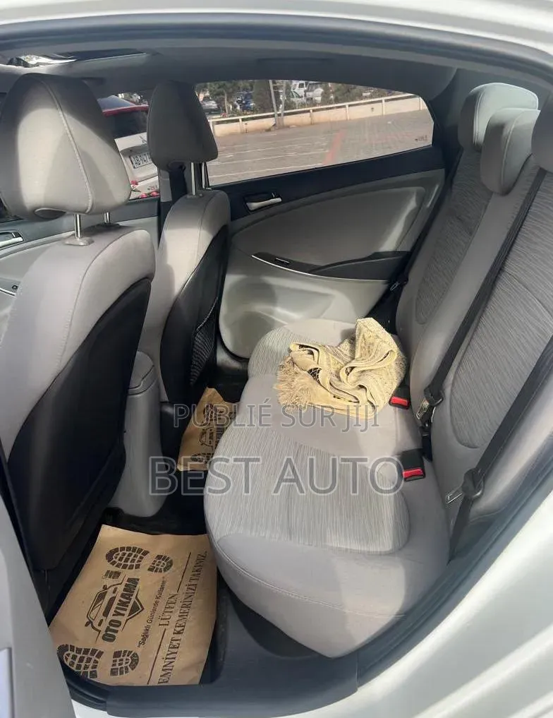 Hyundai Accent 2016 Blanc