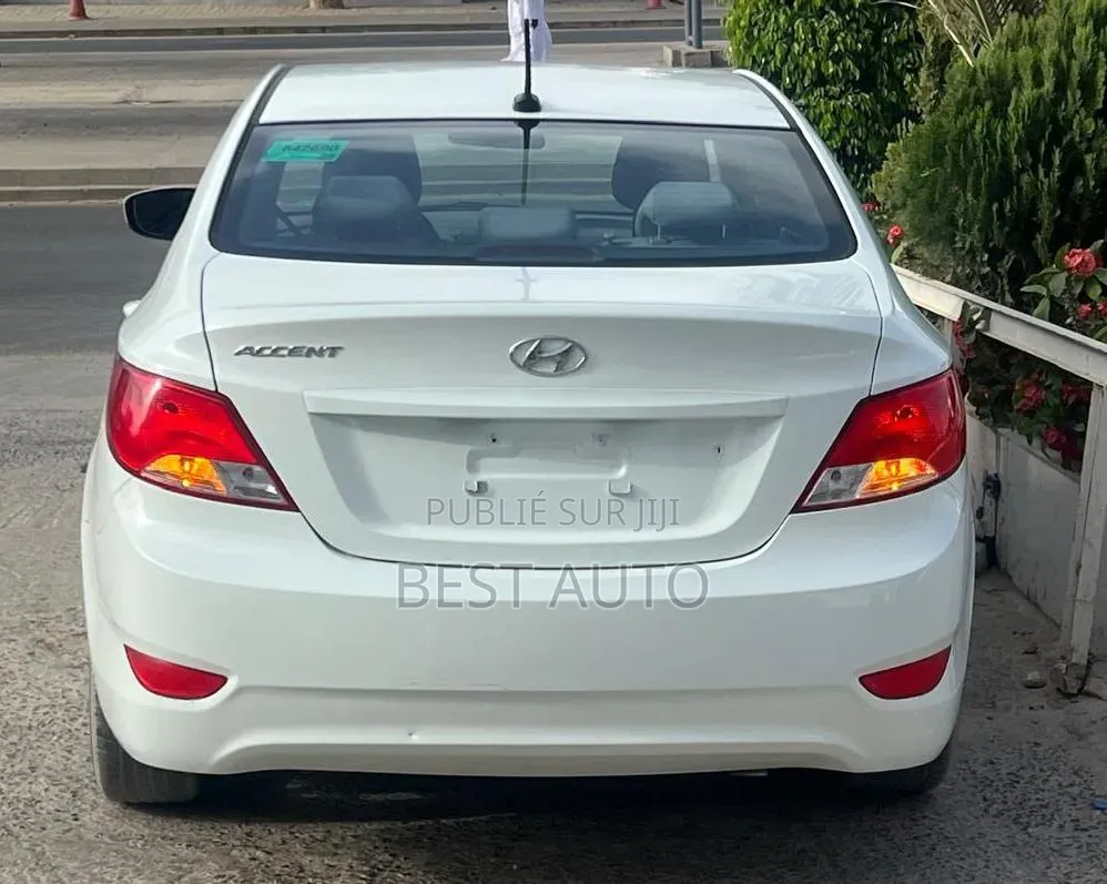 Hyundai Accent 2016 Blanc