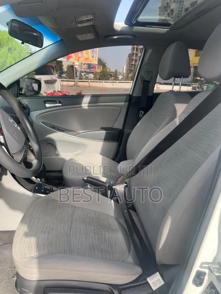 Hyundai Accent 2016 Blanc