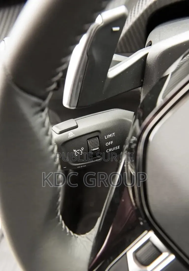 Peugeot 2008 2022 Blanc cassé