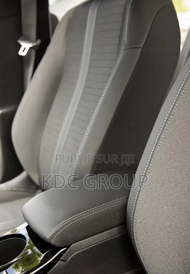 Peugeot 2008 2022 Blanc cassé