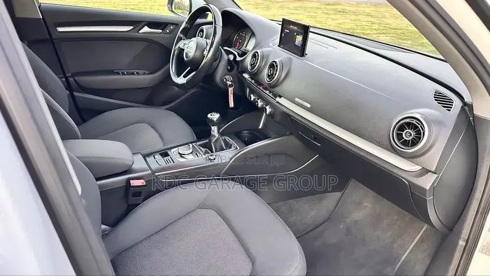 Audi A3 4dr Hatchback (Turbodiesel) 2016 Blanc
