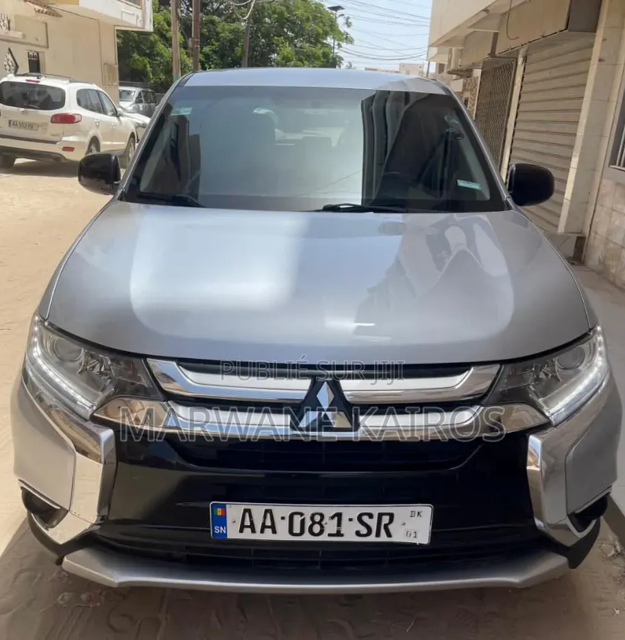 Mitsubishi Outlander 2018 Gris