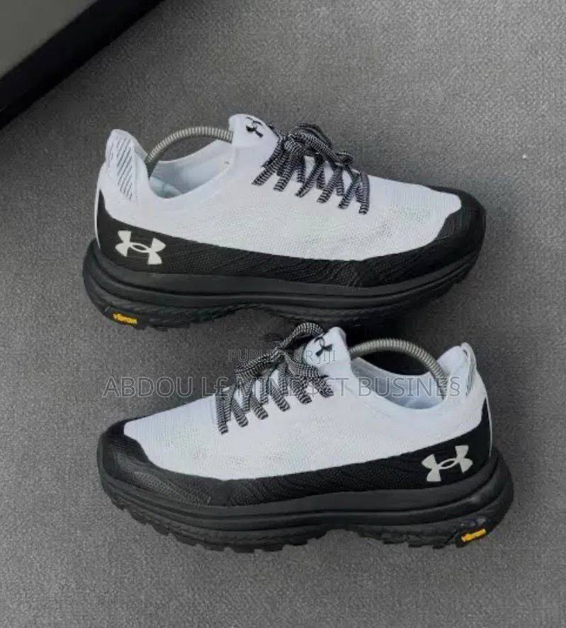 Under Armour Disponible