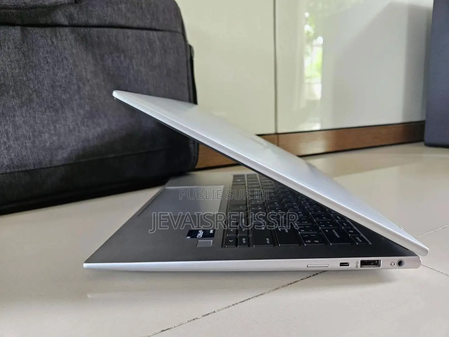 Ordinateur portable HP EliteBook 860 G10 16GB Intel Core i5 SSD 512GB