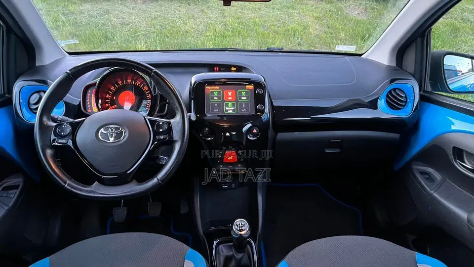 Toyota Aygo 2016 Bleu
