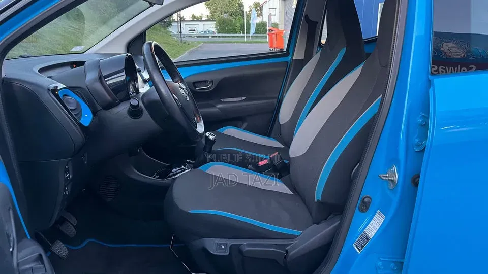 Toyota Aygo 2016 Bleu