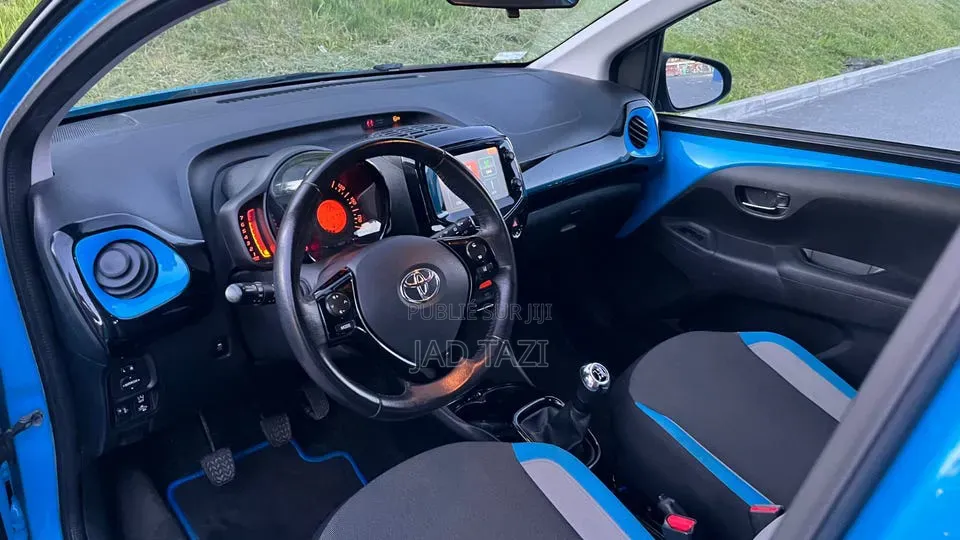 Toyota Aygo 2016 Bleu