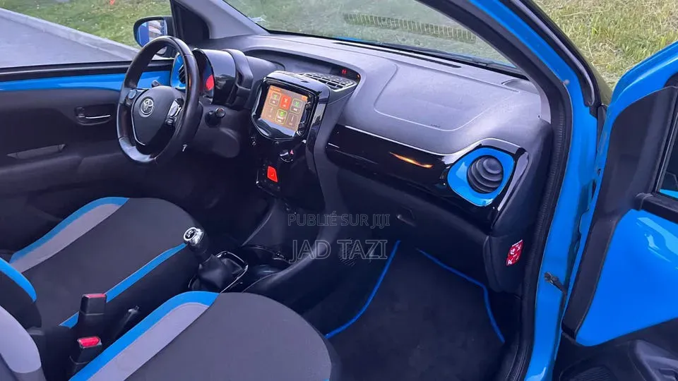 Toyota Aygo 2016 Bleu