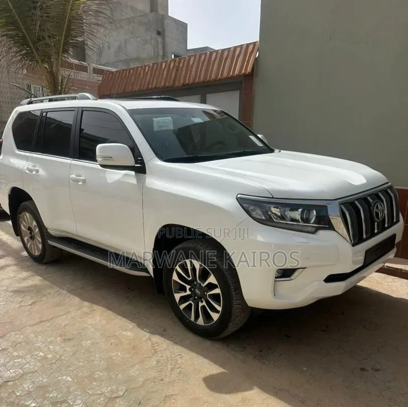 Toyota Land Cruiser Prado 2024 Blanc