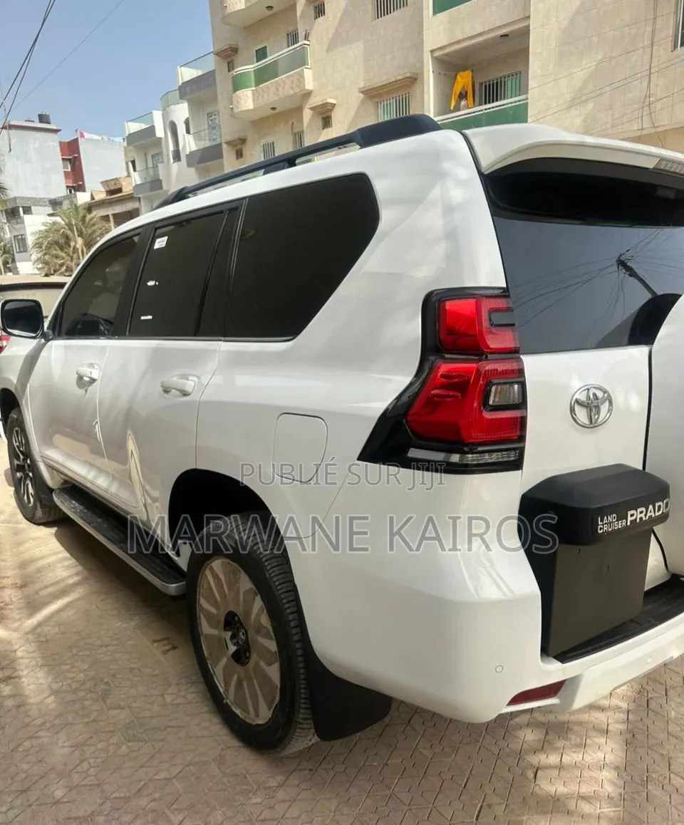 Toyota Land Cruiser Prado 2024 Blanc