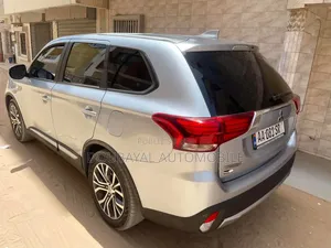 Mitsubishi Outlander 2018 Autre