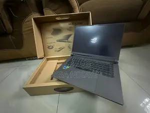 Nouveau Asus ROG Strix G16 G614 16GB Intel Core i5 SSD 1T