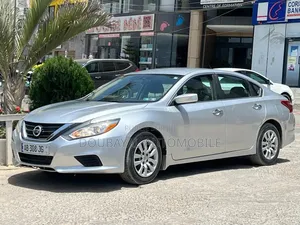 Nissan Altima 2018 Gris