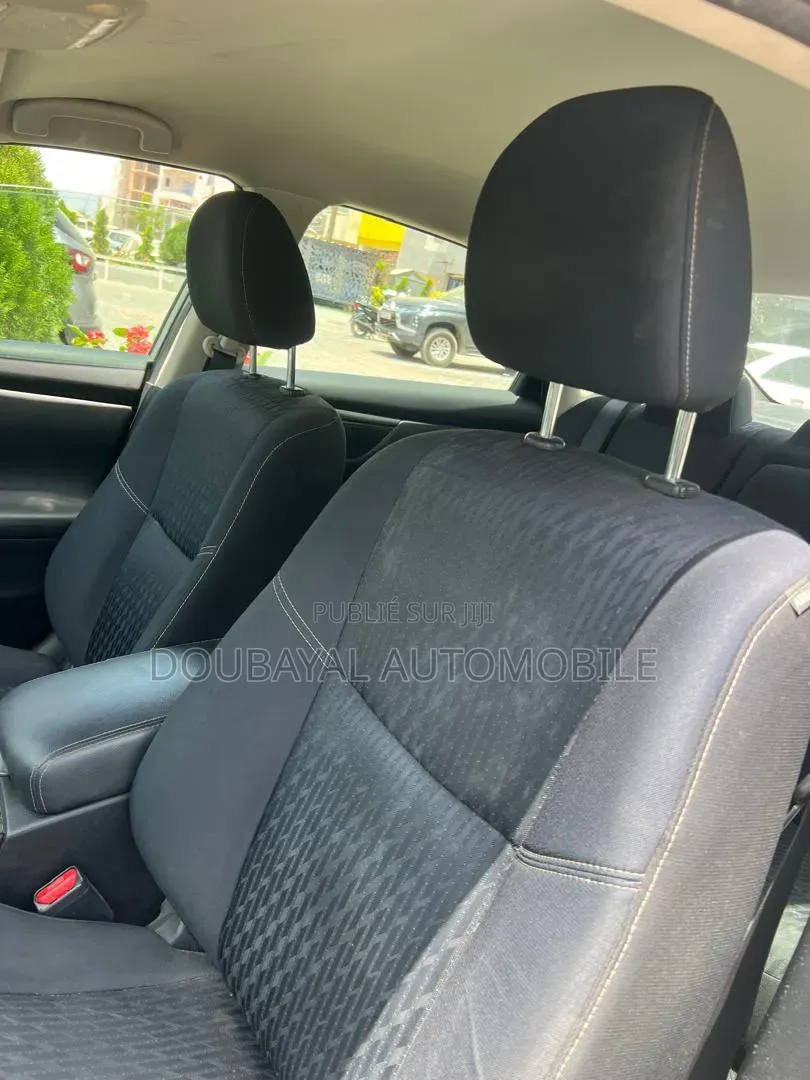 Nissan Altima 2018 Gris