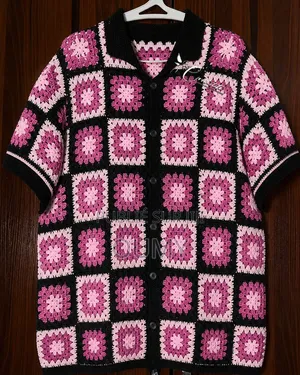 Chemise Crochet Faite Main – Style Granny Square