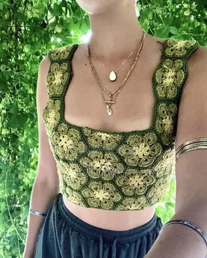 Haut Crochet Fleuri Fait Main en Cotton