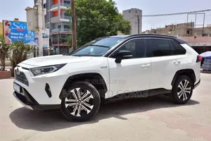 Toyota RAV4 2021 Blanc cassé
