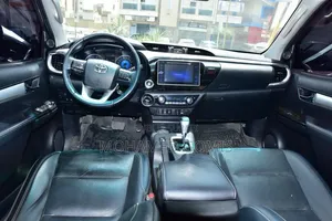 Toyota Hilux 2017 Noir