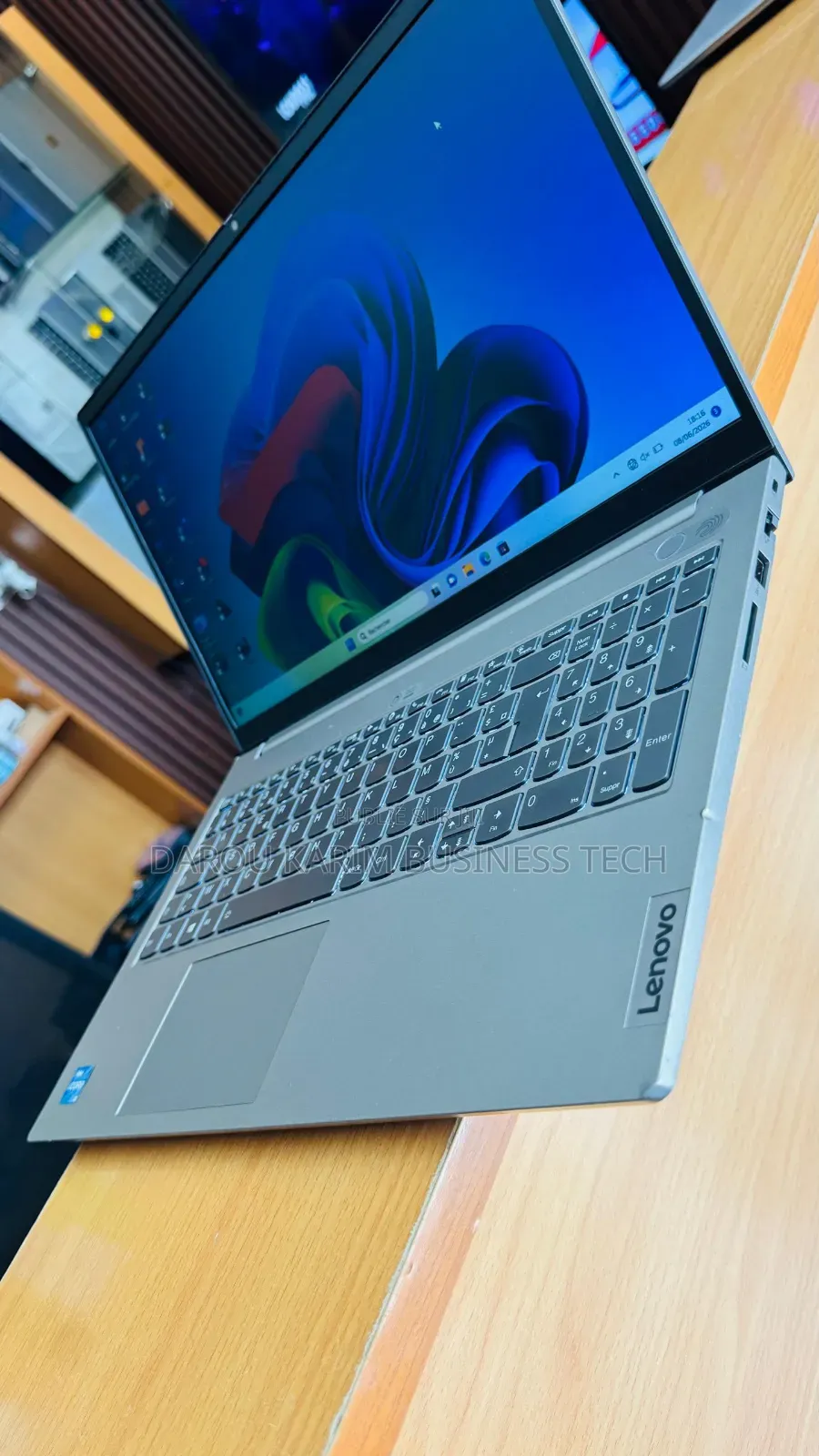 Nouveau Lenovo ThinkBook 15 12GB Intel Core i5 SSD 256GB