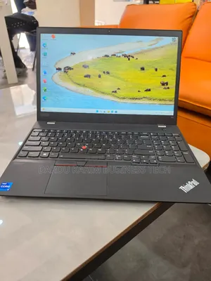 Nouveau Lenovo ThinkPad T15 Gen1 16GB Intel Core i7 SSD 512GB