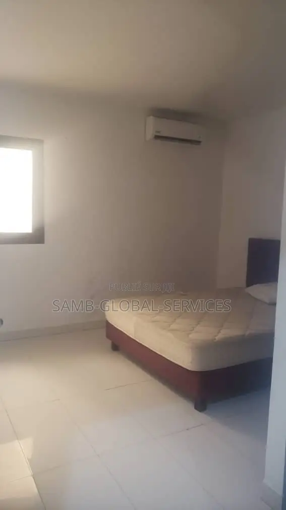 2chbre Appartement dans Yoff à Louer