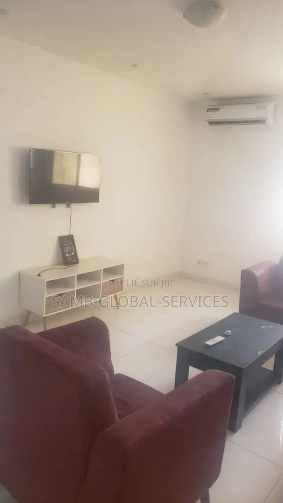 2chbre Appartement dans Yoff à Louer