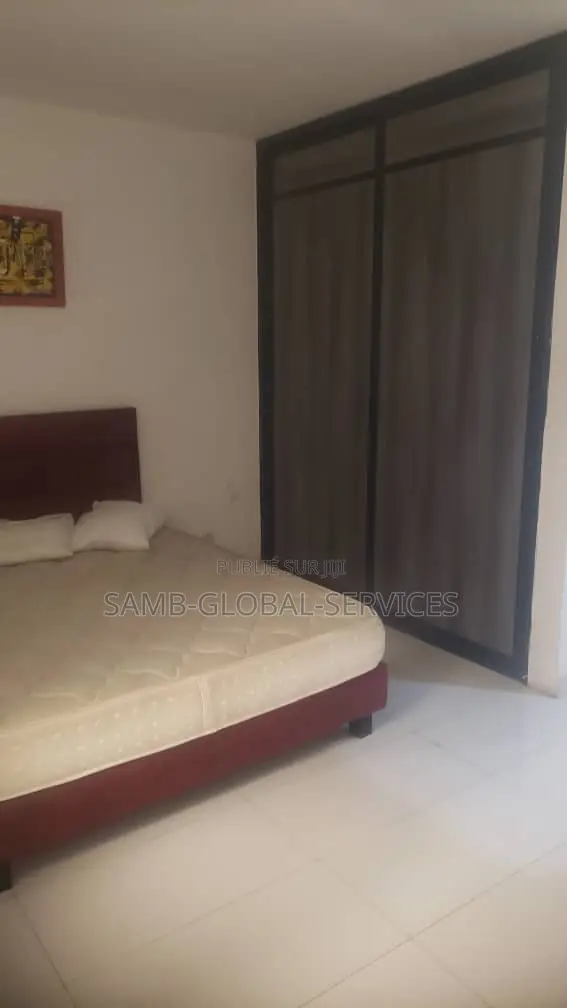 2chbre Appartement dans Yoff à Louer
