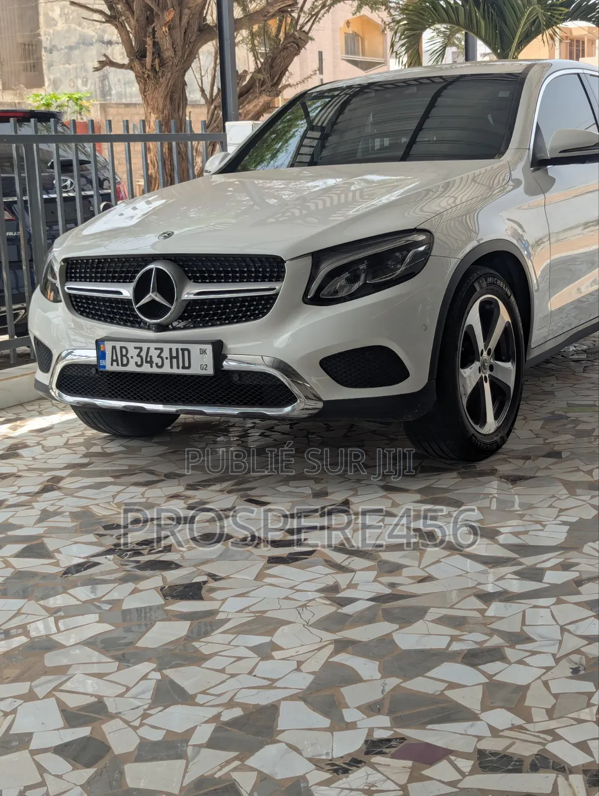 Mercedes-Benz GLC-Class 2019 Blanc cassé