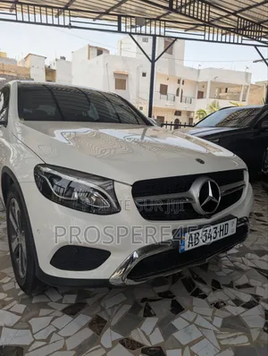 Mercedes-Benz GLC-Class 2019 Blanc cassé