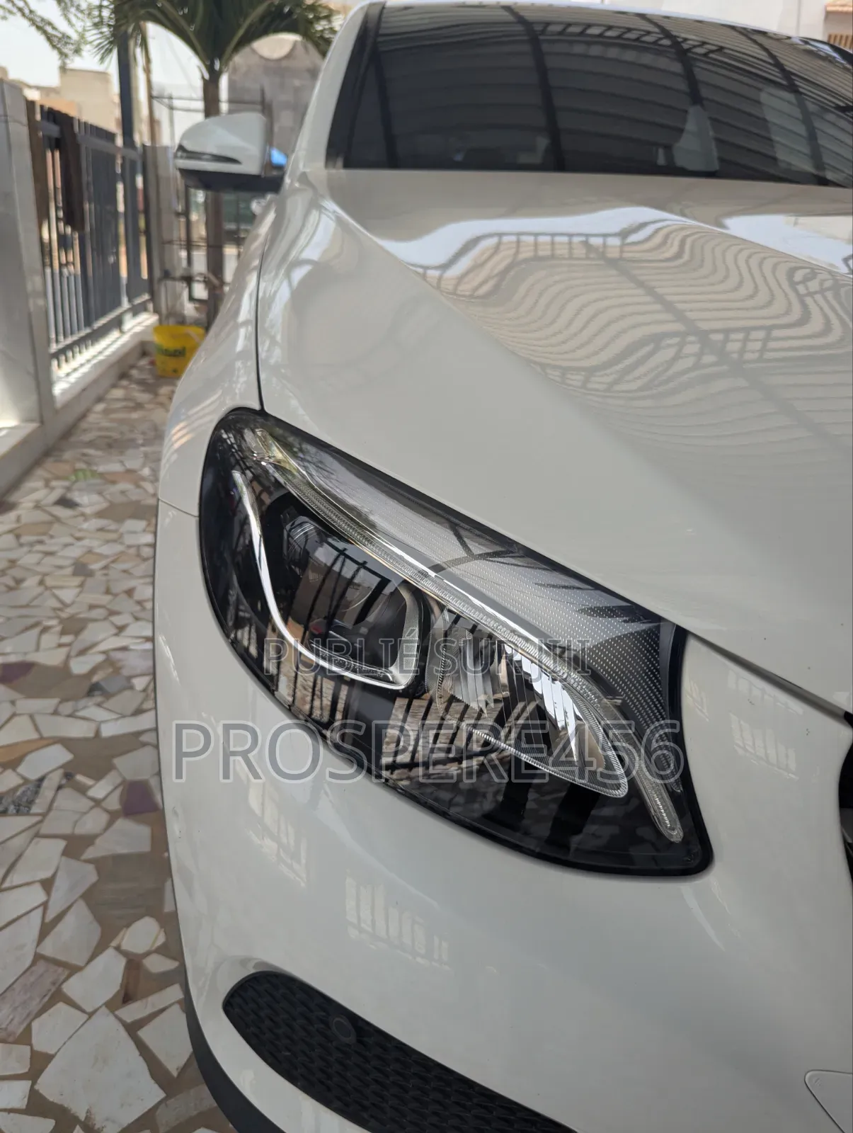 Mercedes-Benz GLC-Class 2019 Blanc cassé